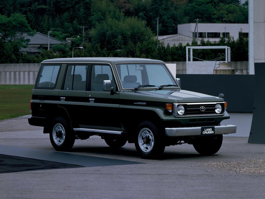  Toyota Land Cruiser 70 1990 года  (фото 2 из 7)